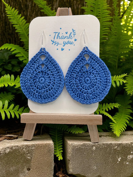 Solid teardrop in blue (medium) Tangles & Twine