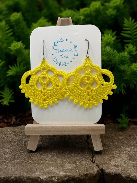 The Crown in bright yellow Tangles & Twine