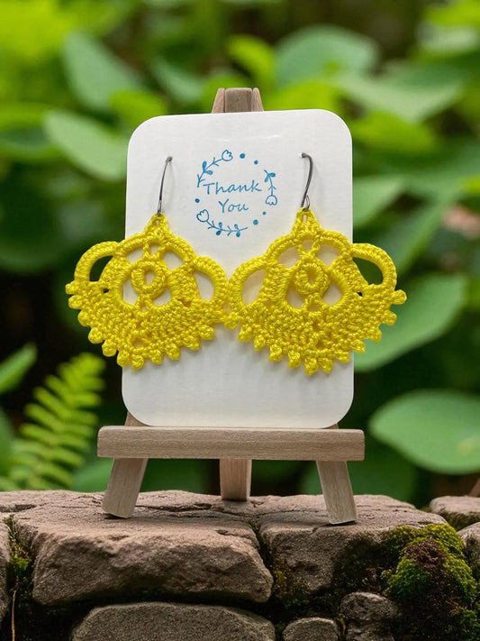 The Crown in bright yellow Tangles & Twine