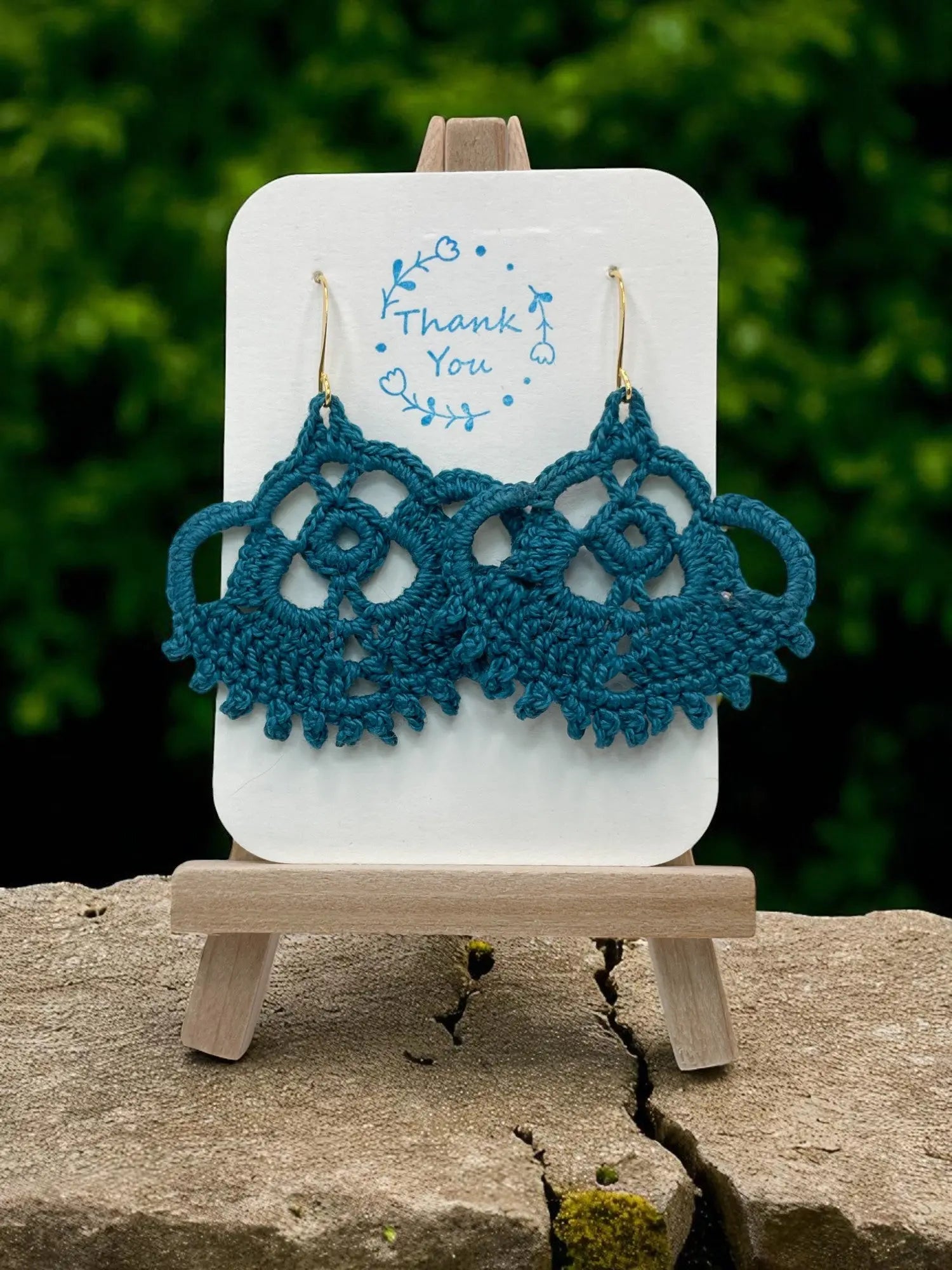 The Crown in teal Tangles & Twine