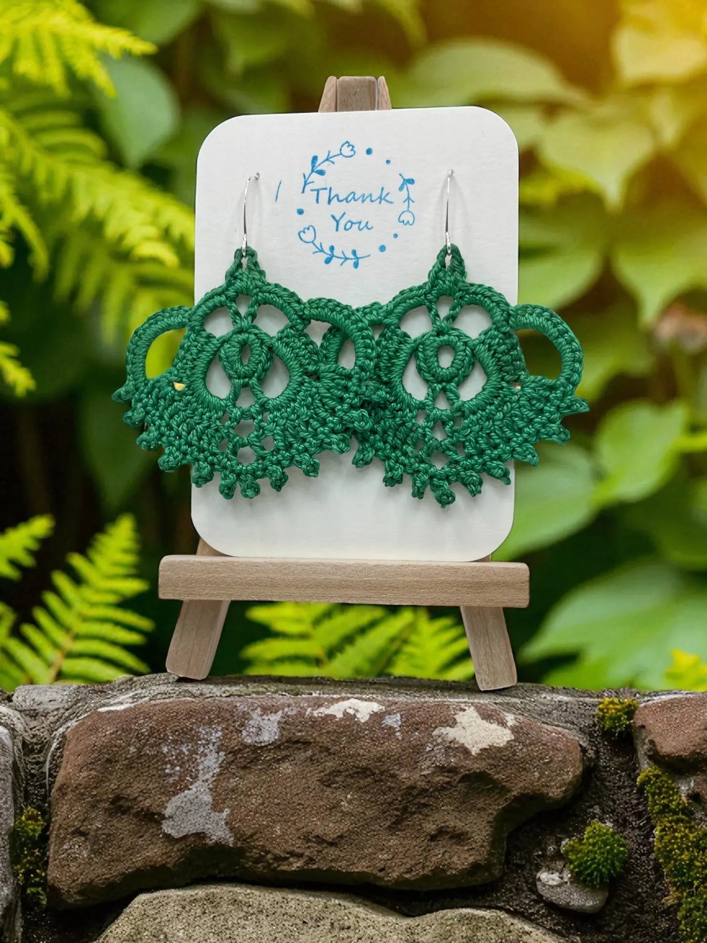 The Crown in green Tangles & Twine