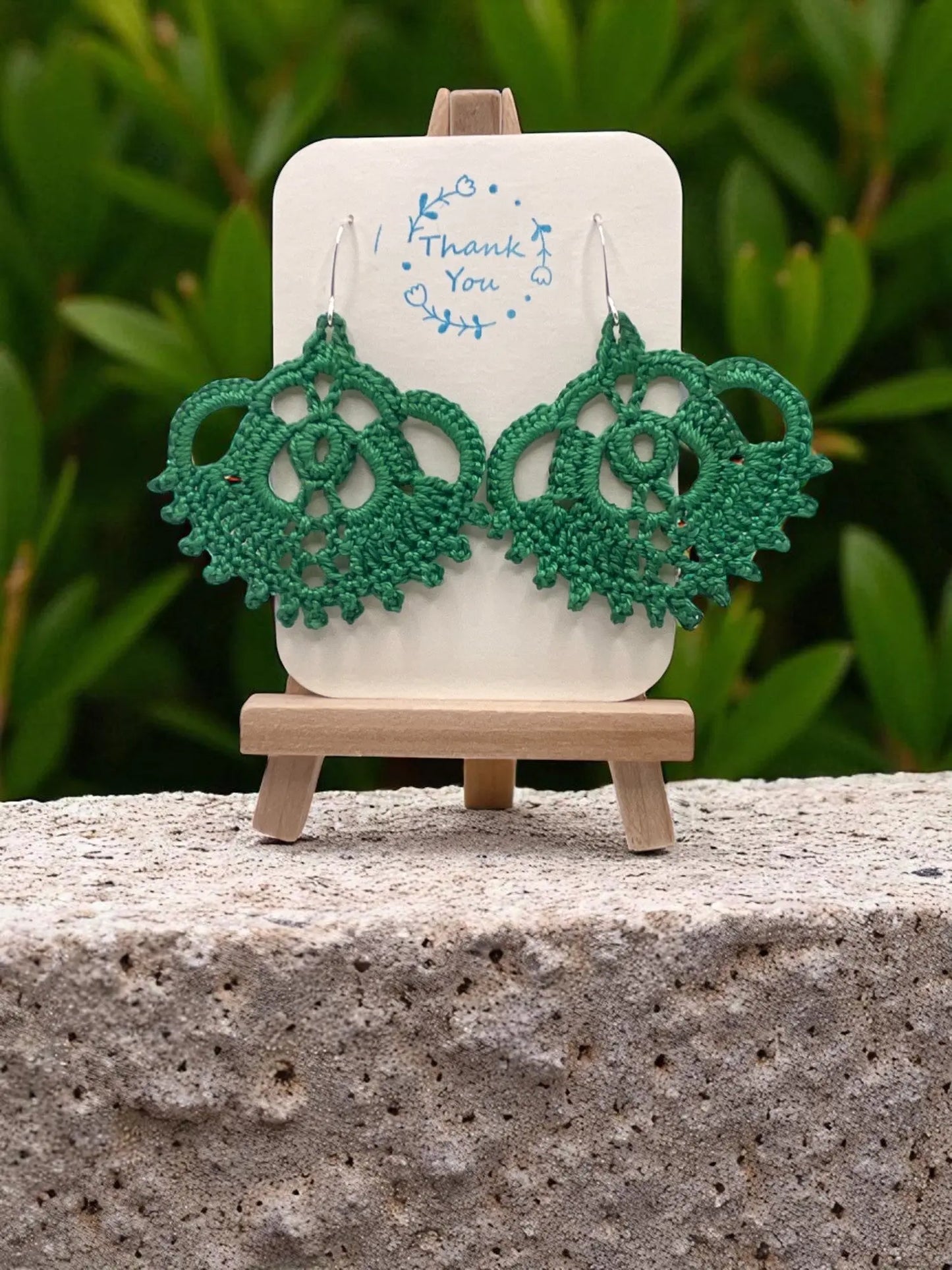 The Crown in green Tangles & Twine