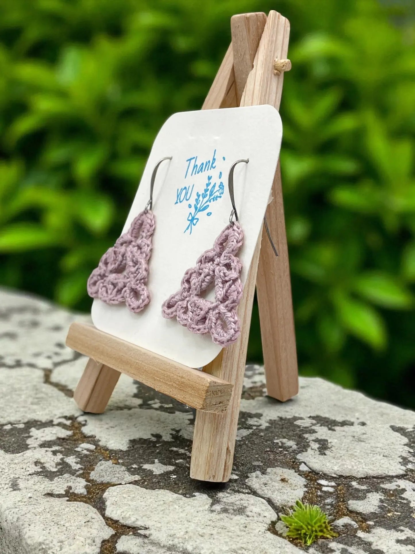 Celtic Triangle in dusty purple Tangles & Twine