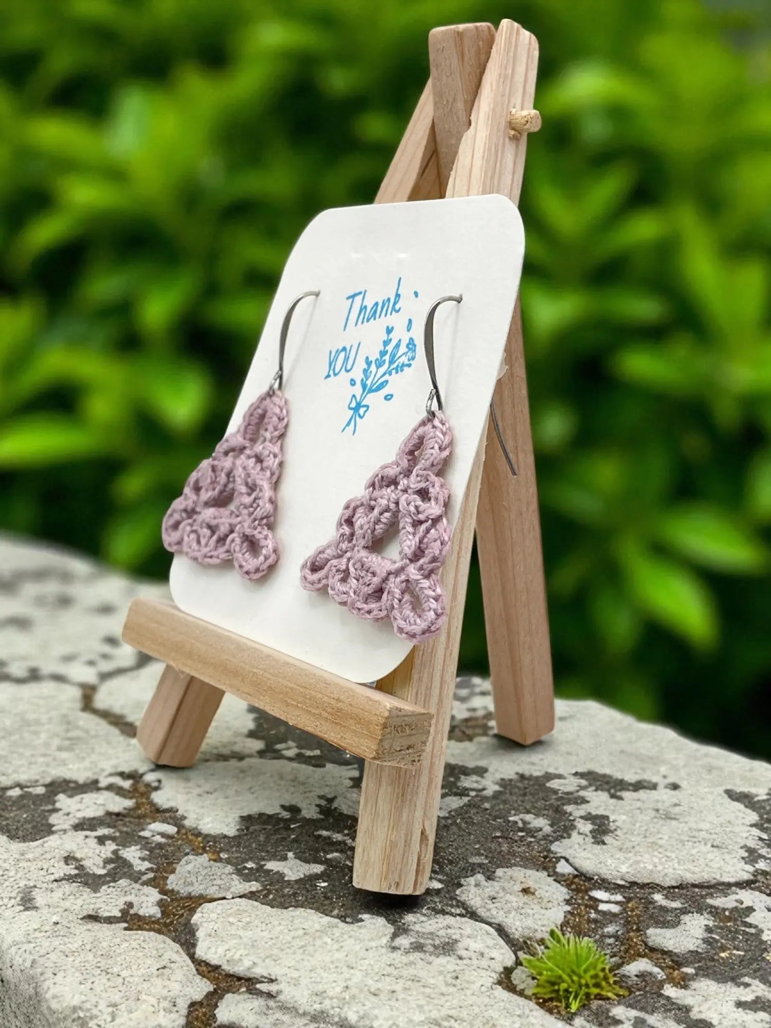 Celtic Triangle in dusty purple Tangles & Twine