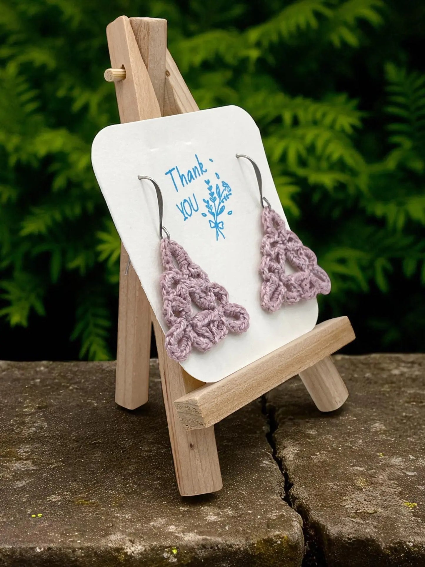 Celtic Triangle in dusty purple Tangles & Twine