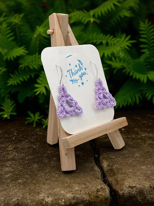 Celtic Triangle in light purple Tangles & Twine