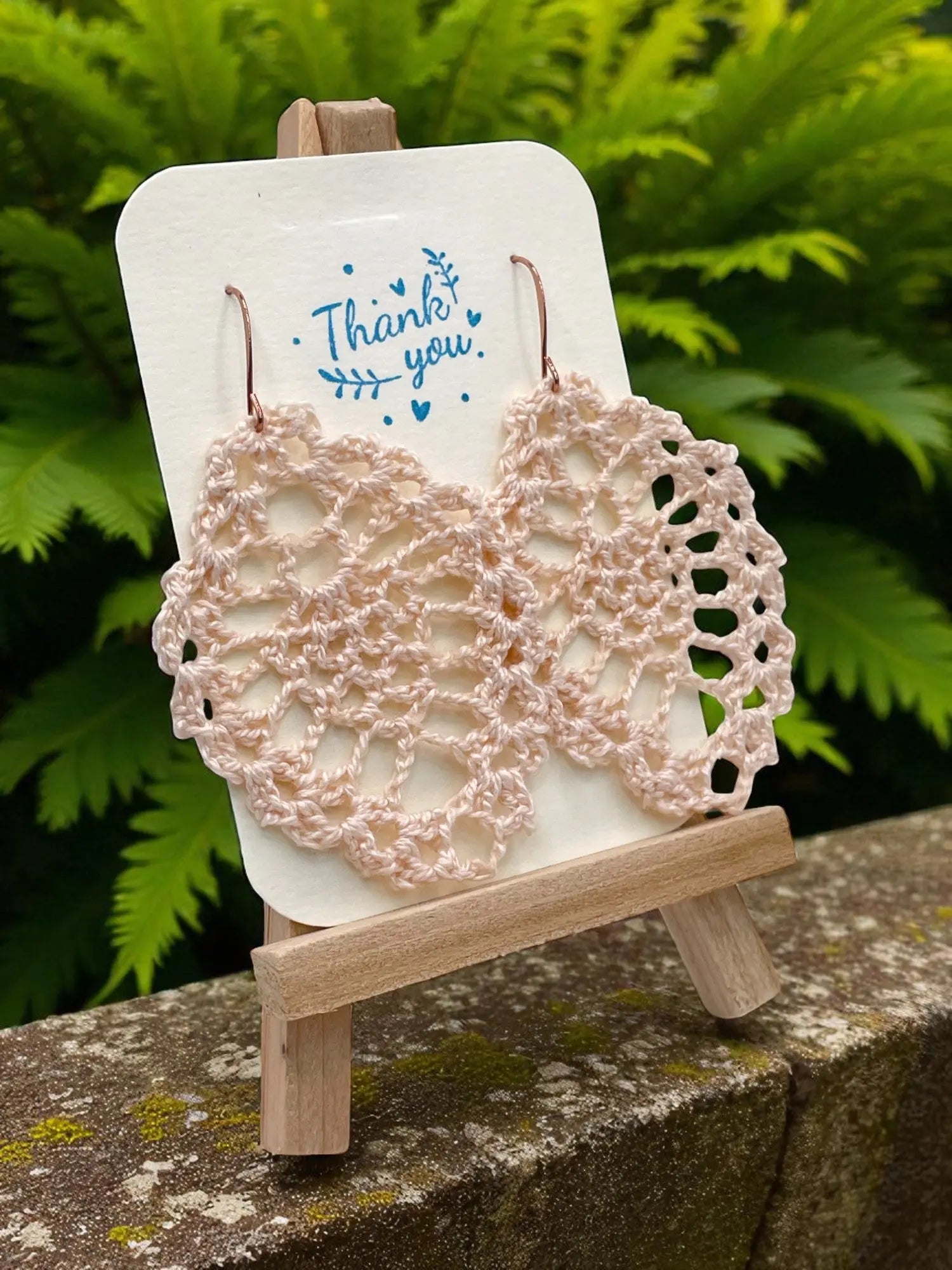 Lacey Pineapple in light pink Tangles & Twine