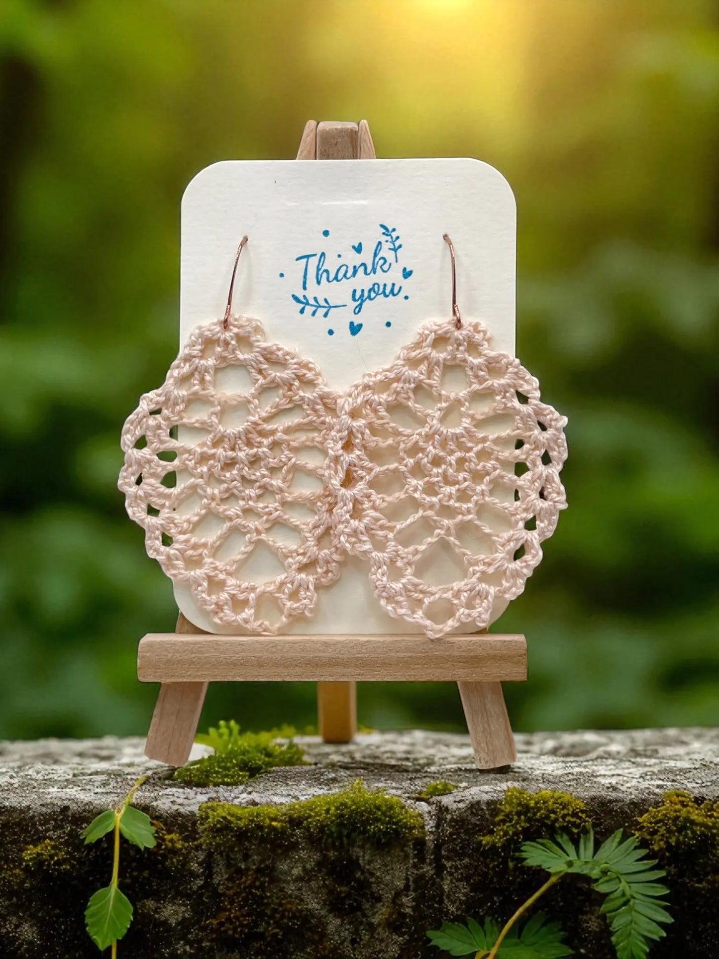 Lacey Pineapple in light pink Tangles & Twine