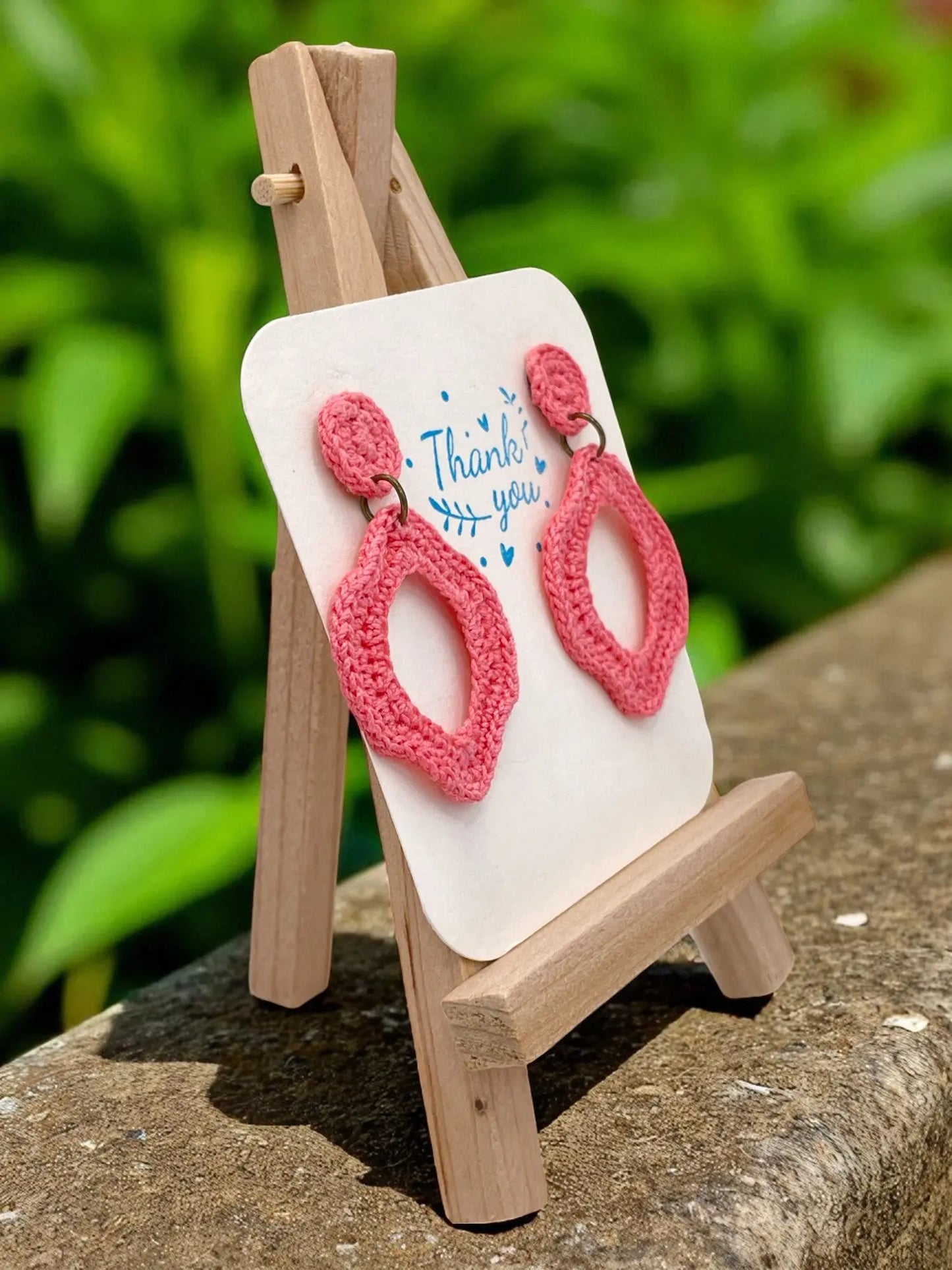 Geometric Dangles in pink Tangles & Twine