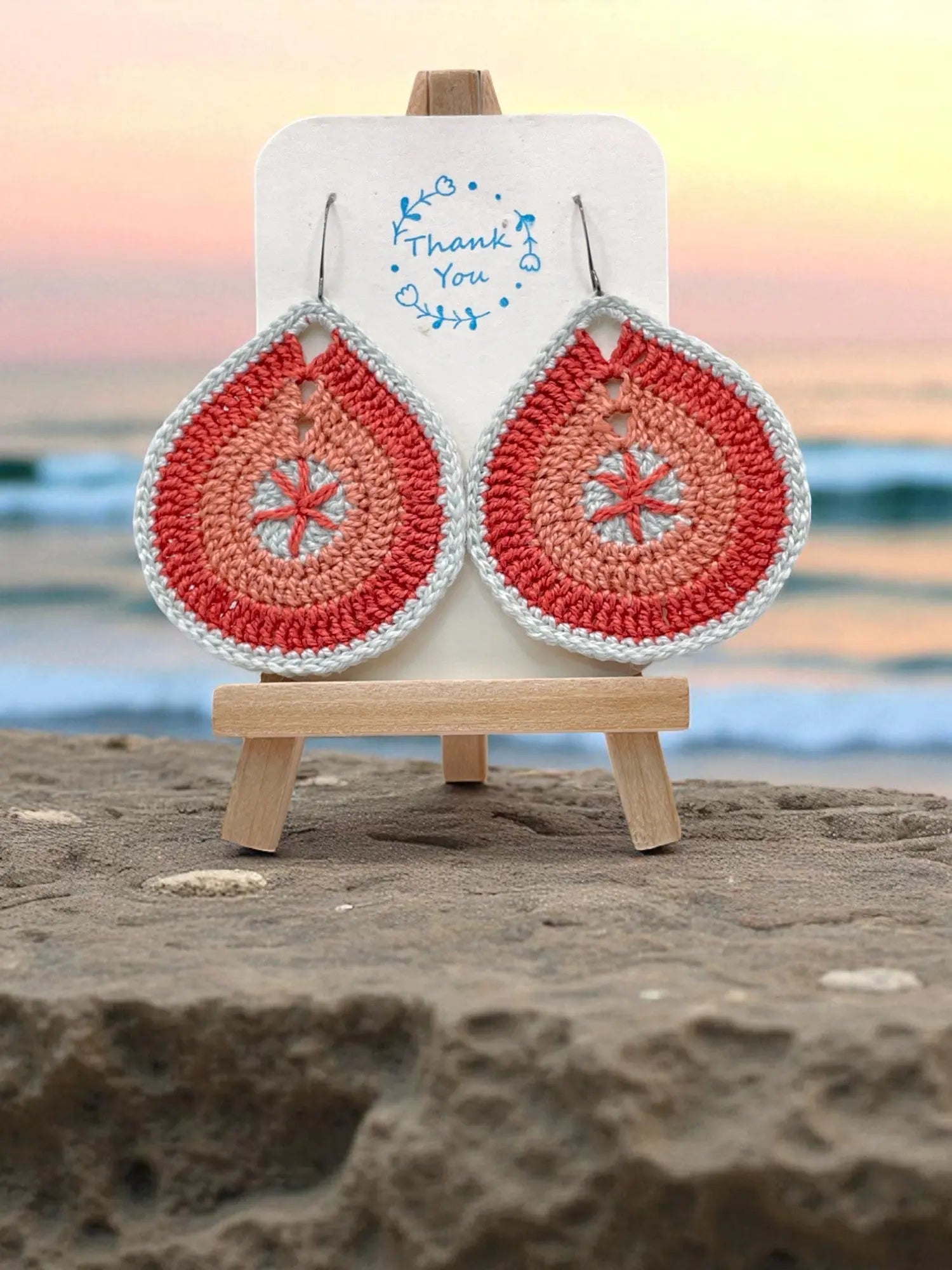 Fancy Teardrop in gray and coral Tangles & Twine