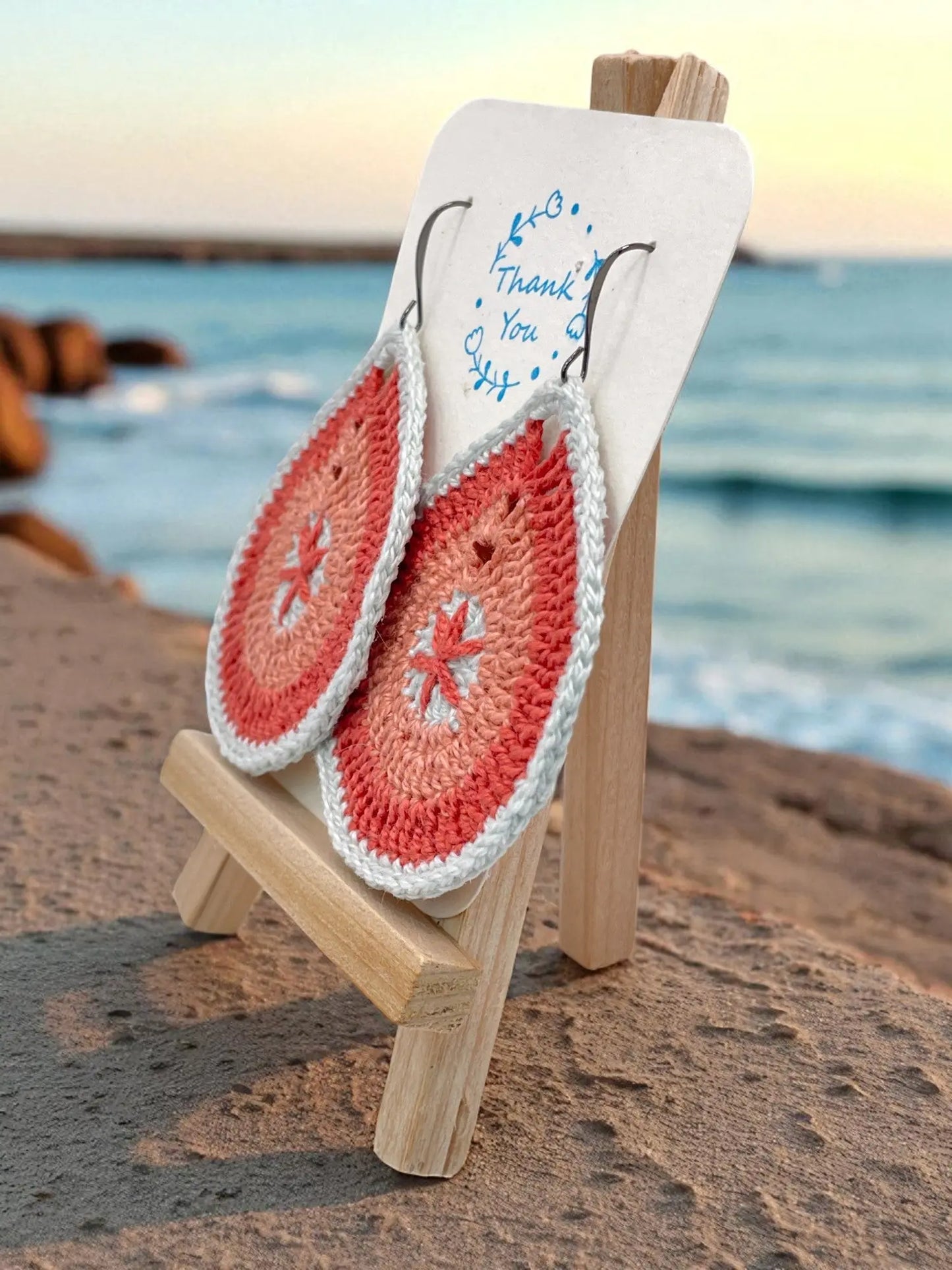 Fancy Teardrop in gray and coral Tangles & Twine