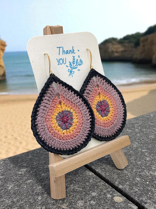 Fancy Teardrop in shades of mauve Tangles & Twine