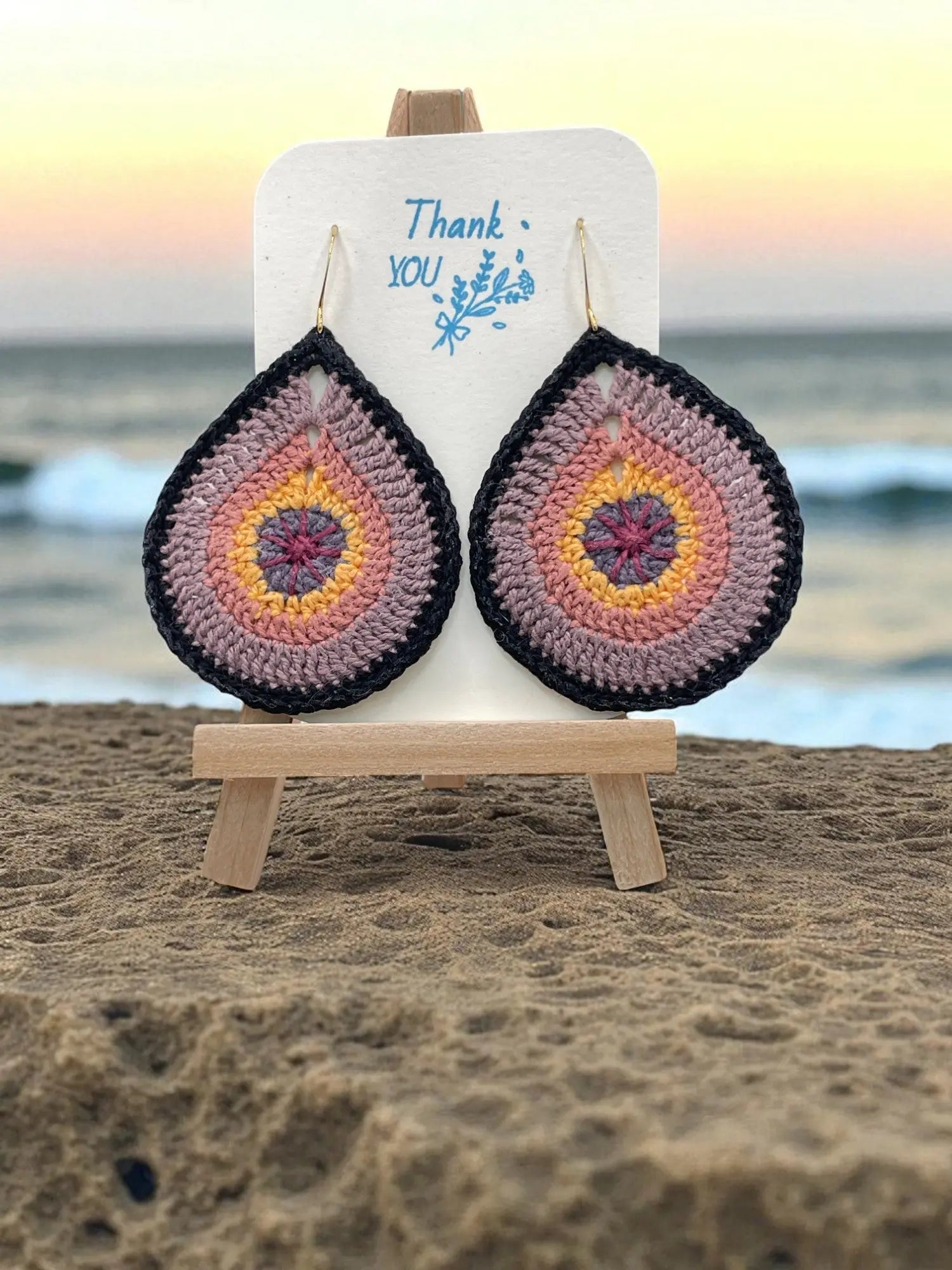 Fancy Teardrop in shades of mauve Tangles & Twine