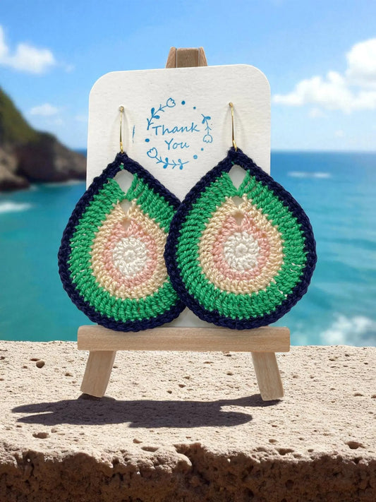 Fancy Teardrop inspired by summer Tangles & Twine