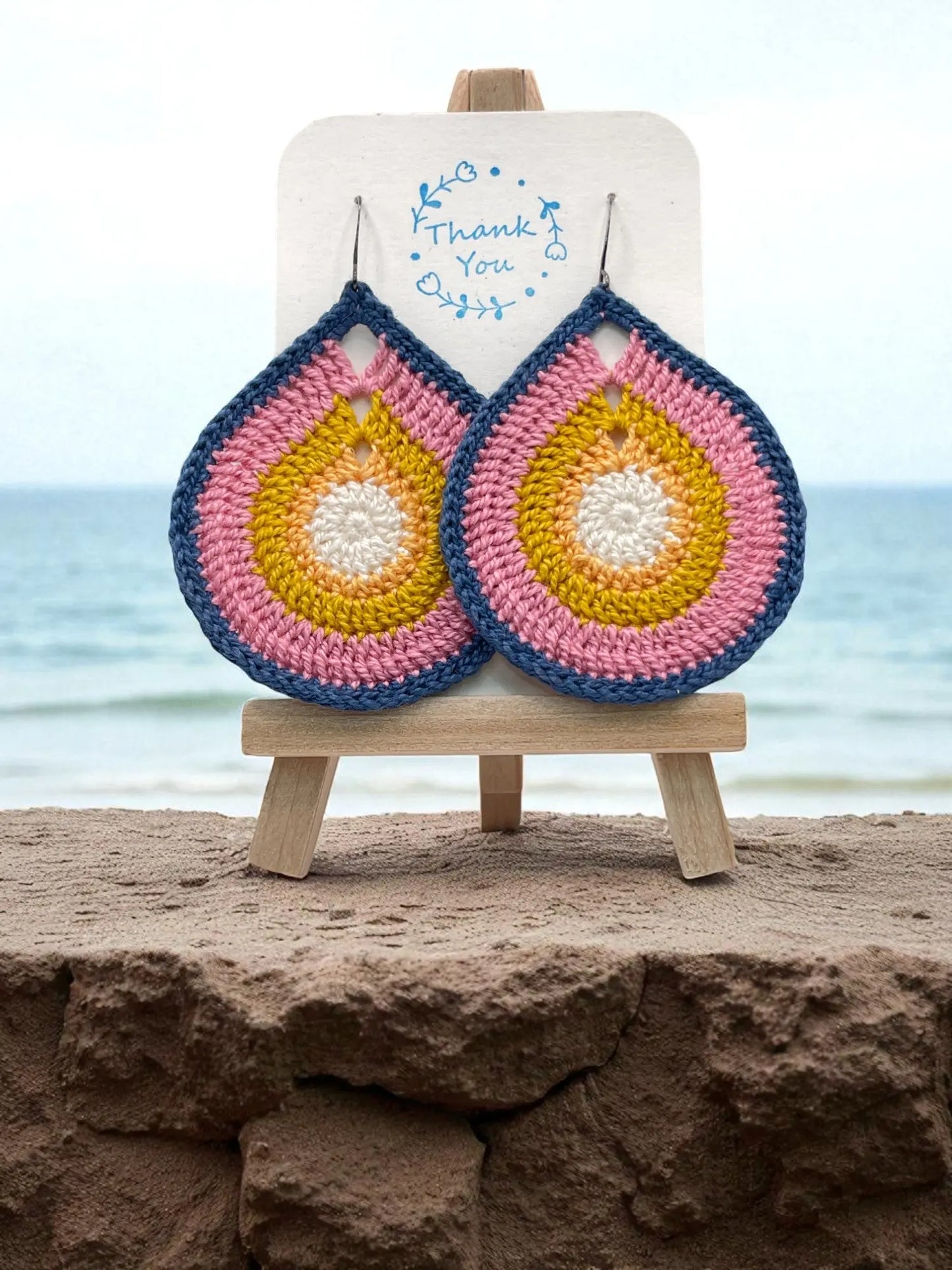 Fancy Teardrop inspired by the beach Tangles & Twine