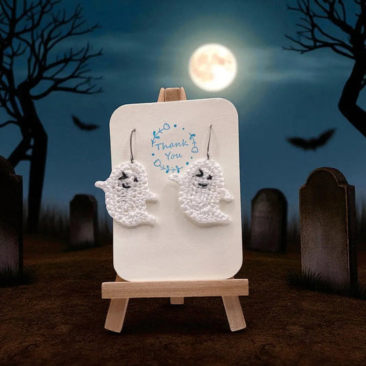 Smiling Ghost (#4) Tangles & Twine