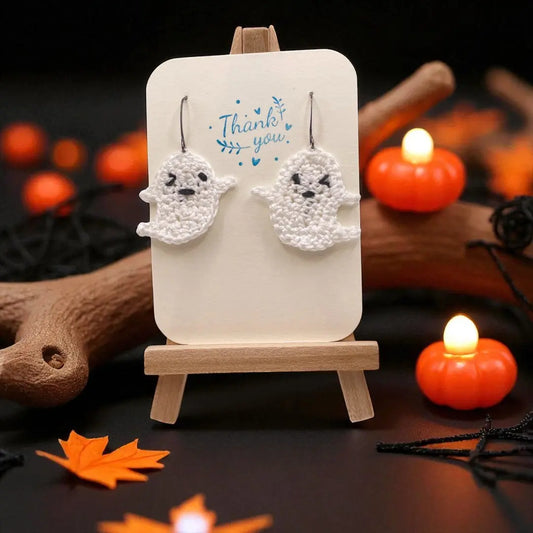 Smiling Ghost (#5) Tangles & Twine