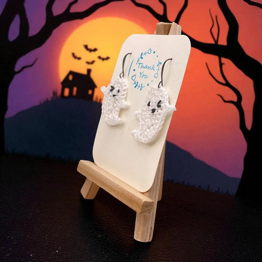 Smiling Ghost (#8) Tangles & Twine