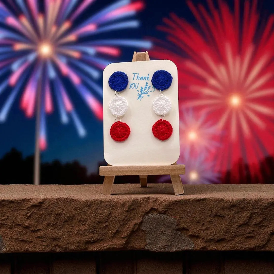 4th of July 'Happy Dots' - Tangles & Twine