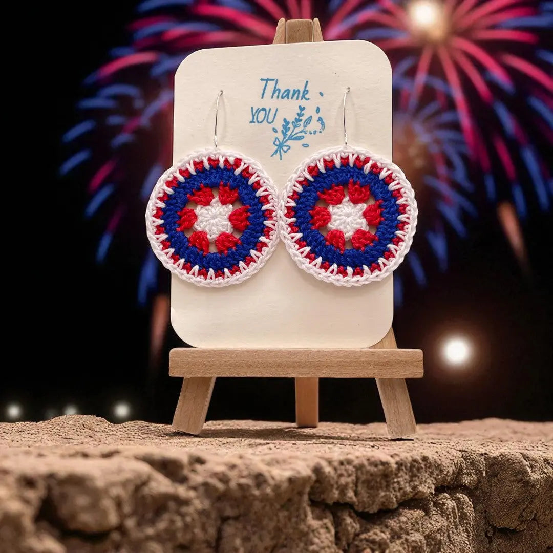 4th of July Intricate Discs (#1) - Tangles & Twine