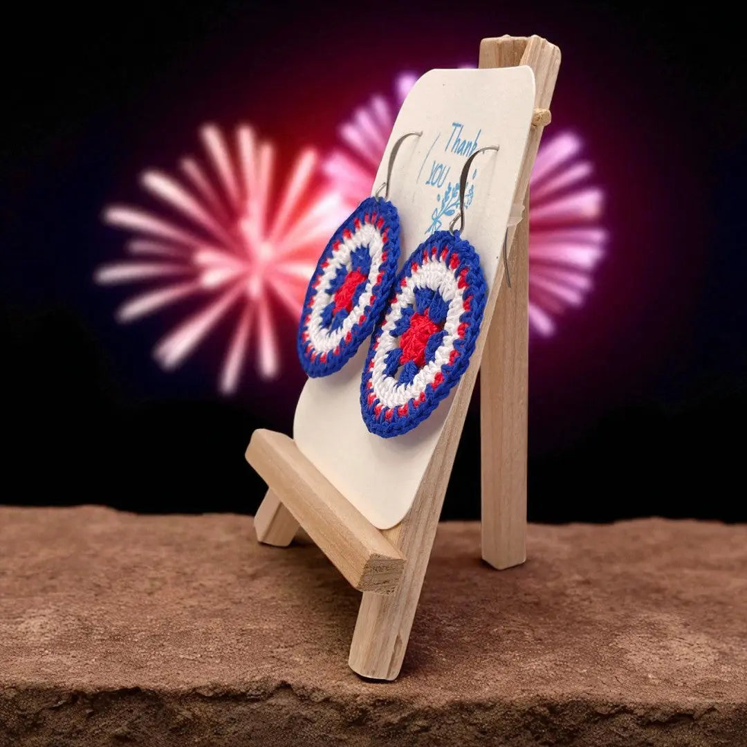 4th of July Intricate Discs (#3) - Tangles & Twine