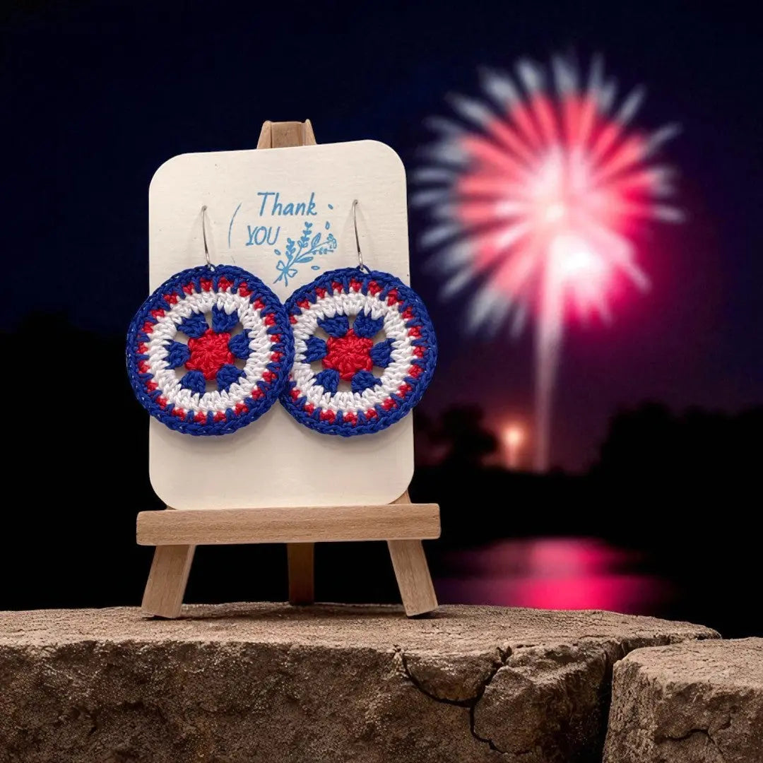 4th of July Intricate Discs (#3) - Tangles & Twine