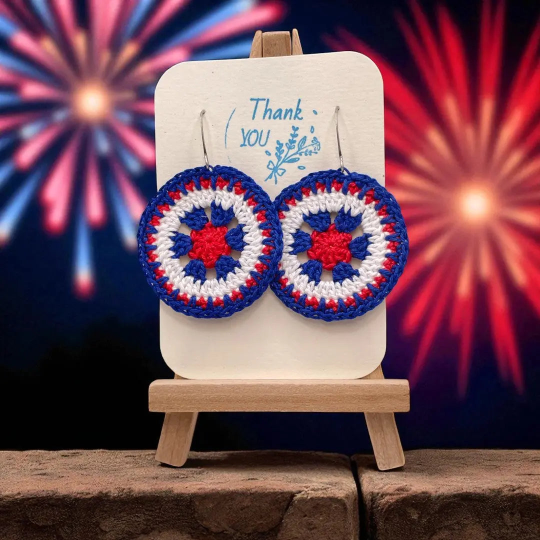 4th of July Intricate Discs (#3) - Tangles & Twine