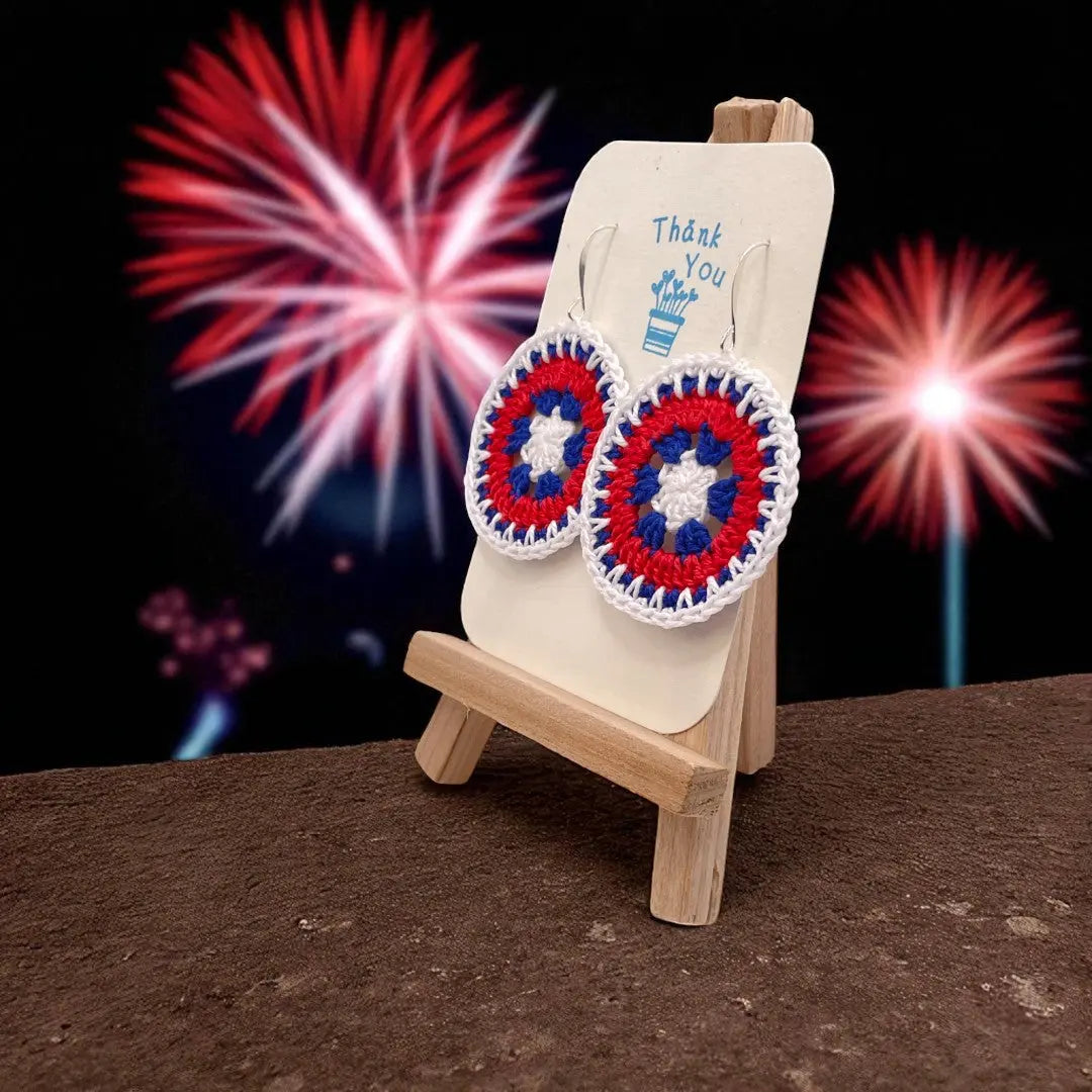 4th of July Intricate Discs (#5) - Tangles & Twine