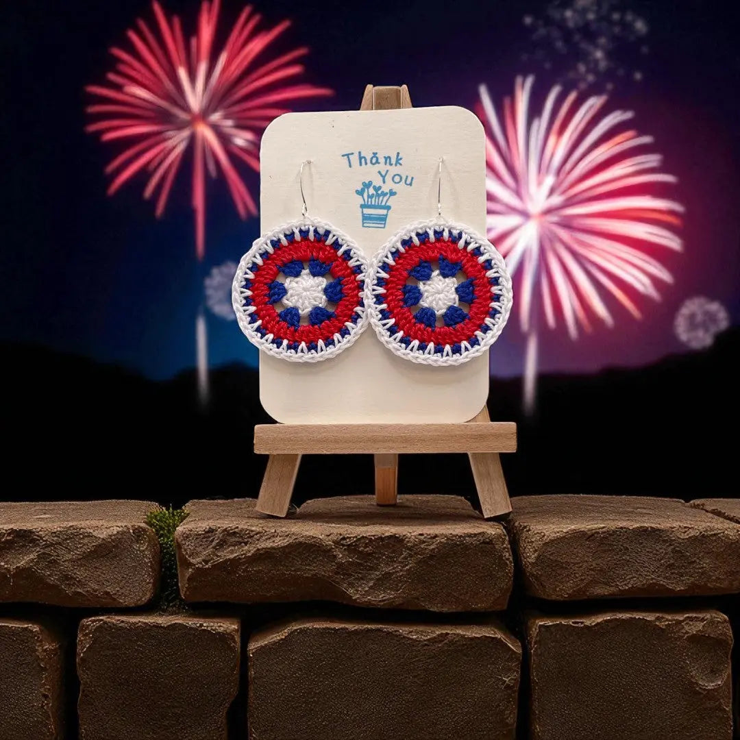 4th of July Intricate Discs (#5) - Tangles & Twine