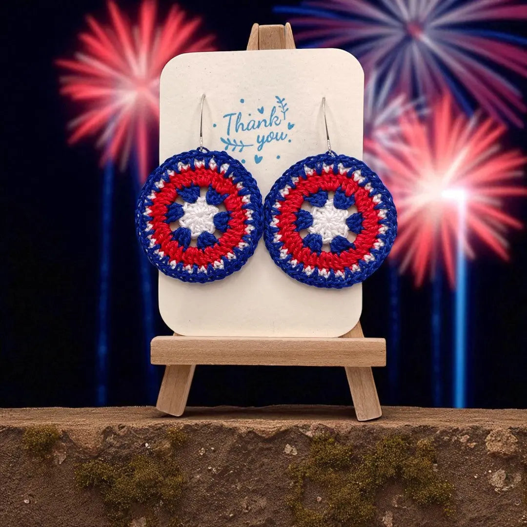 4th of July Intricate Discs (#7) - Tangles & Twine