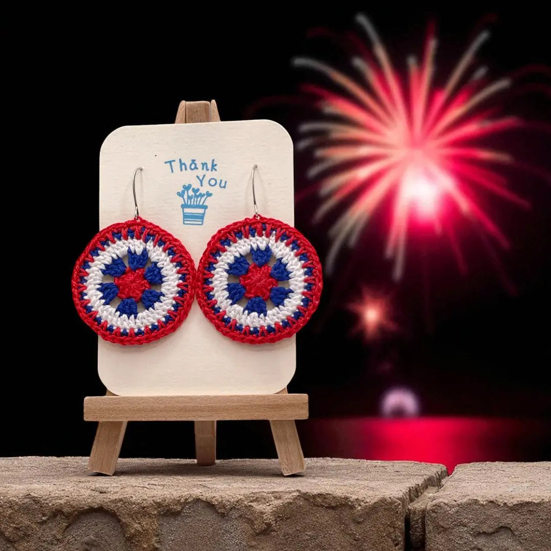 4th of July Intricate Discs (#6) - Tangles & Twine