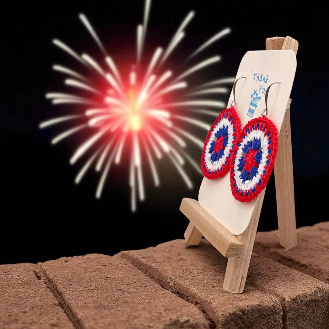 4th of July Intricate Discs (#6) - Tangles & Twine