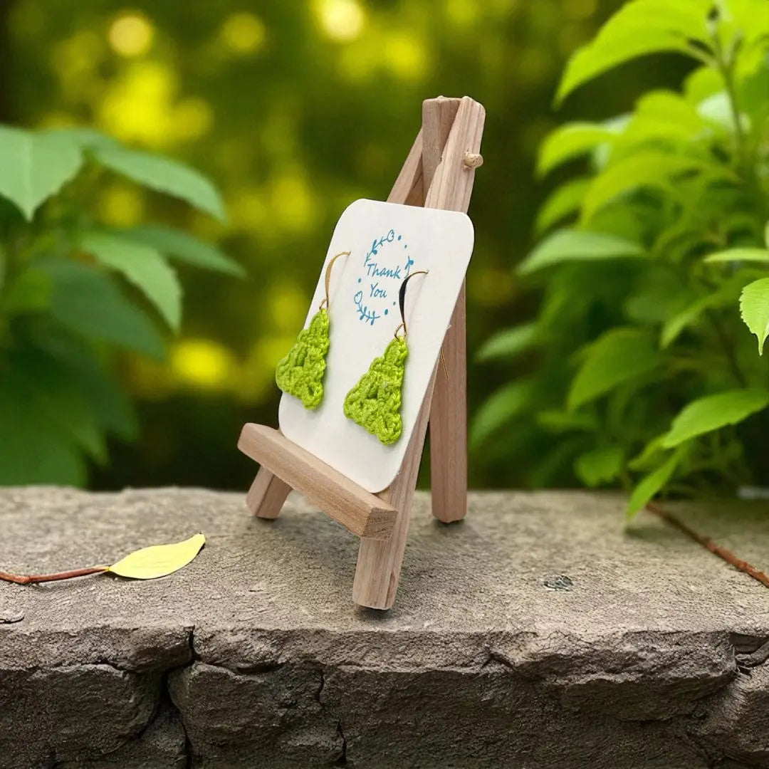 Celtic Triangle in lime green Tangles & Twine