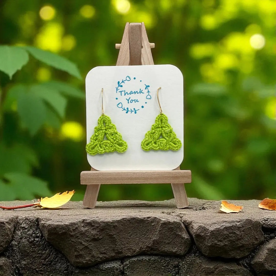 Celtic Triangle in lime green Tangles & Twine