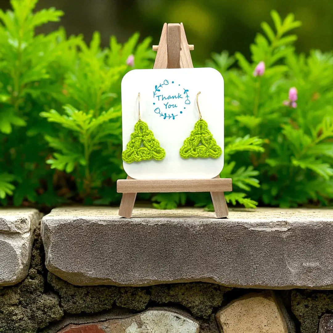 Celtic Triangle in lime green Tangles & Twine