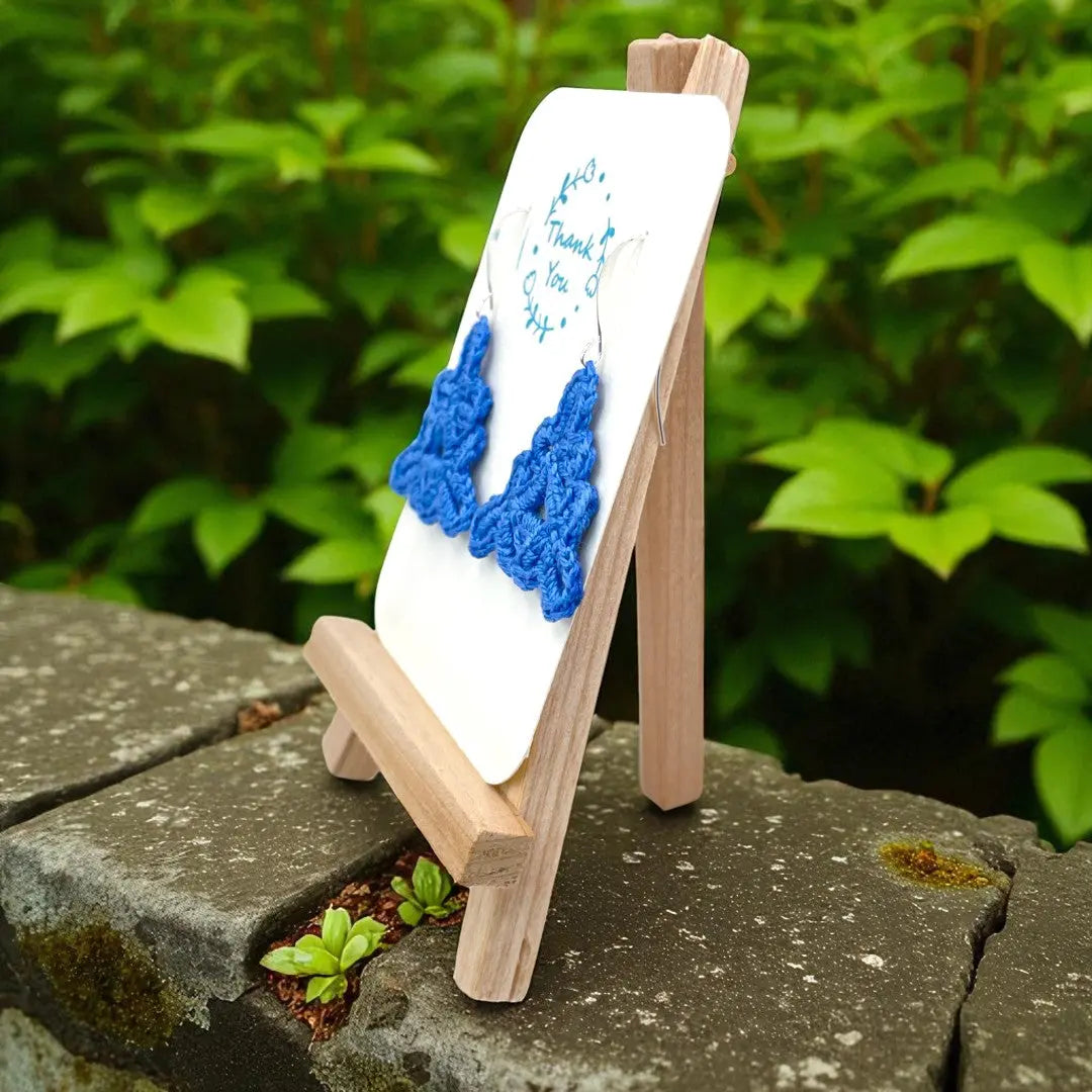 Celtic Triangle in blue Tangles & Twine