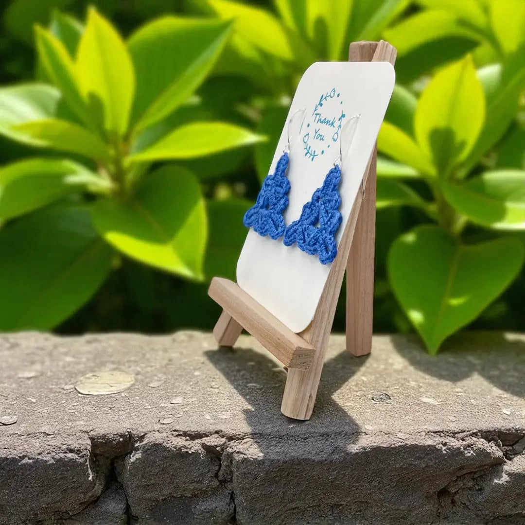 Celtic Triangle in blue Tangles & Twine