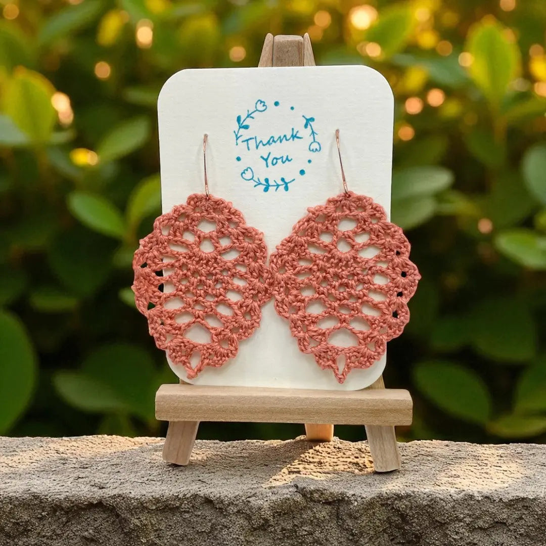 Lacey Pineapple in rose Tangles & Twine