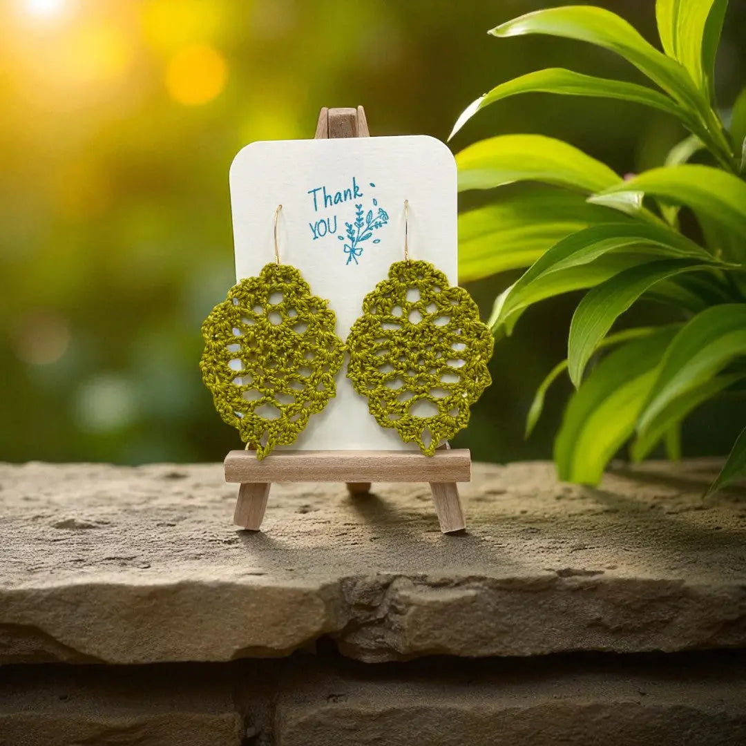 Lacey Pineapple in chartreuse Tangles & Twine