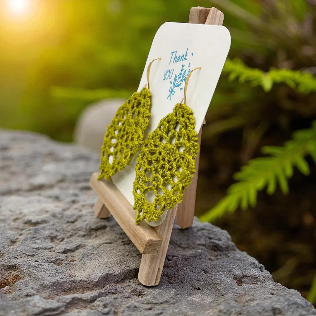 Lacey Pineapple in chartreuse Tangles & Twine