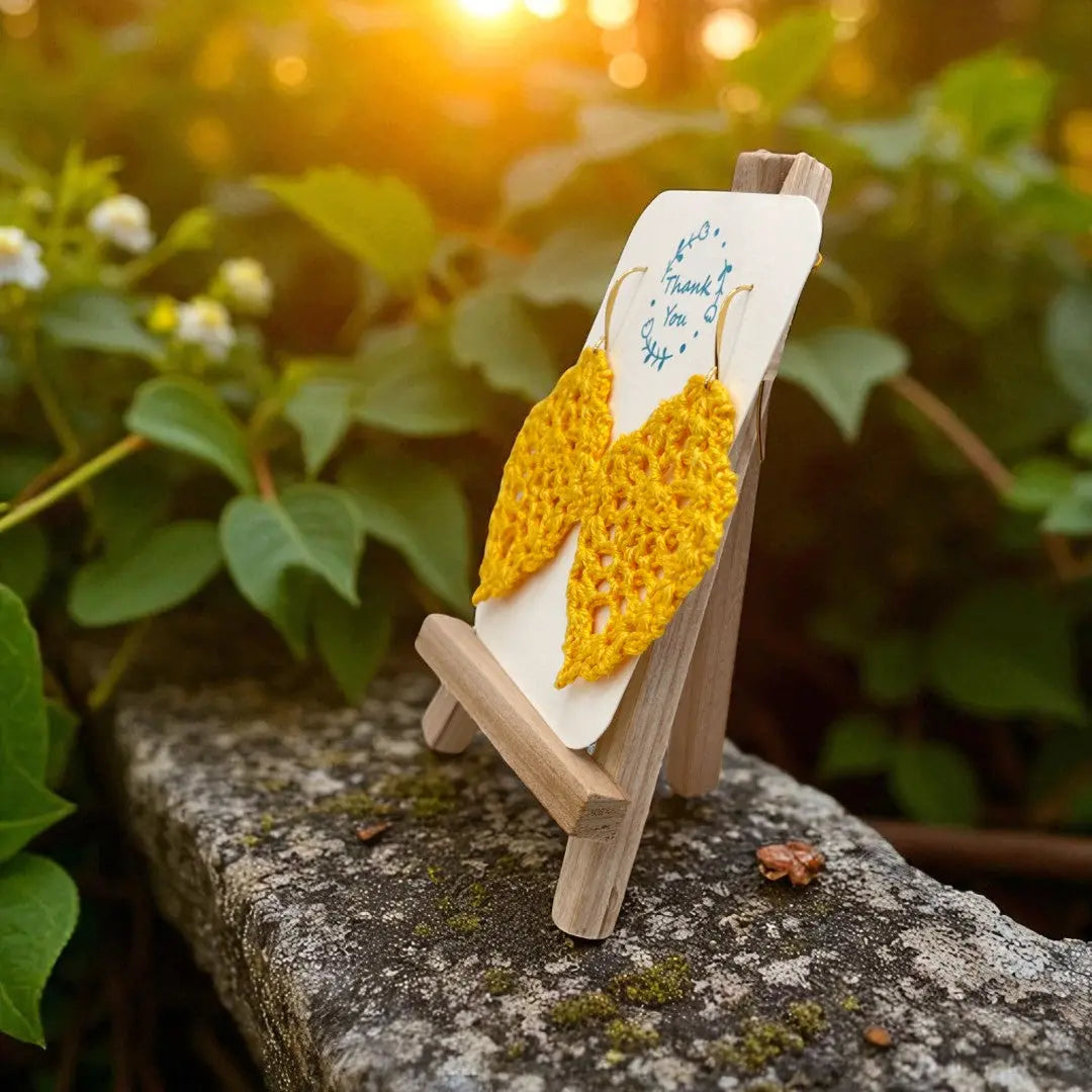 Lacey Pineapple in mustard Tangles & Twine