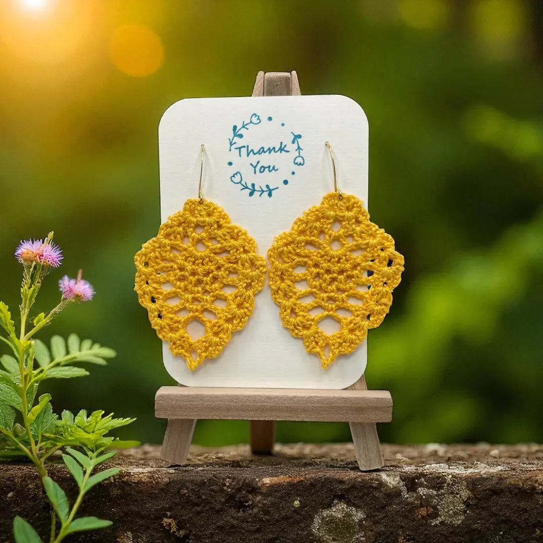 Lacey Pineapple in mustard Tangles & Twine