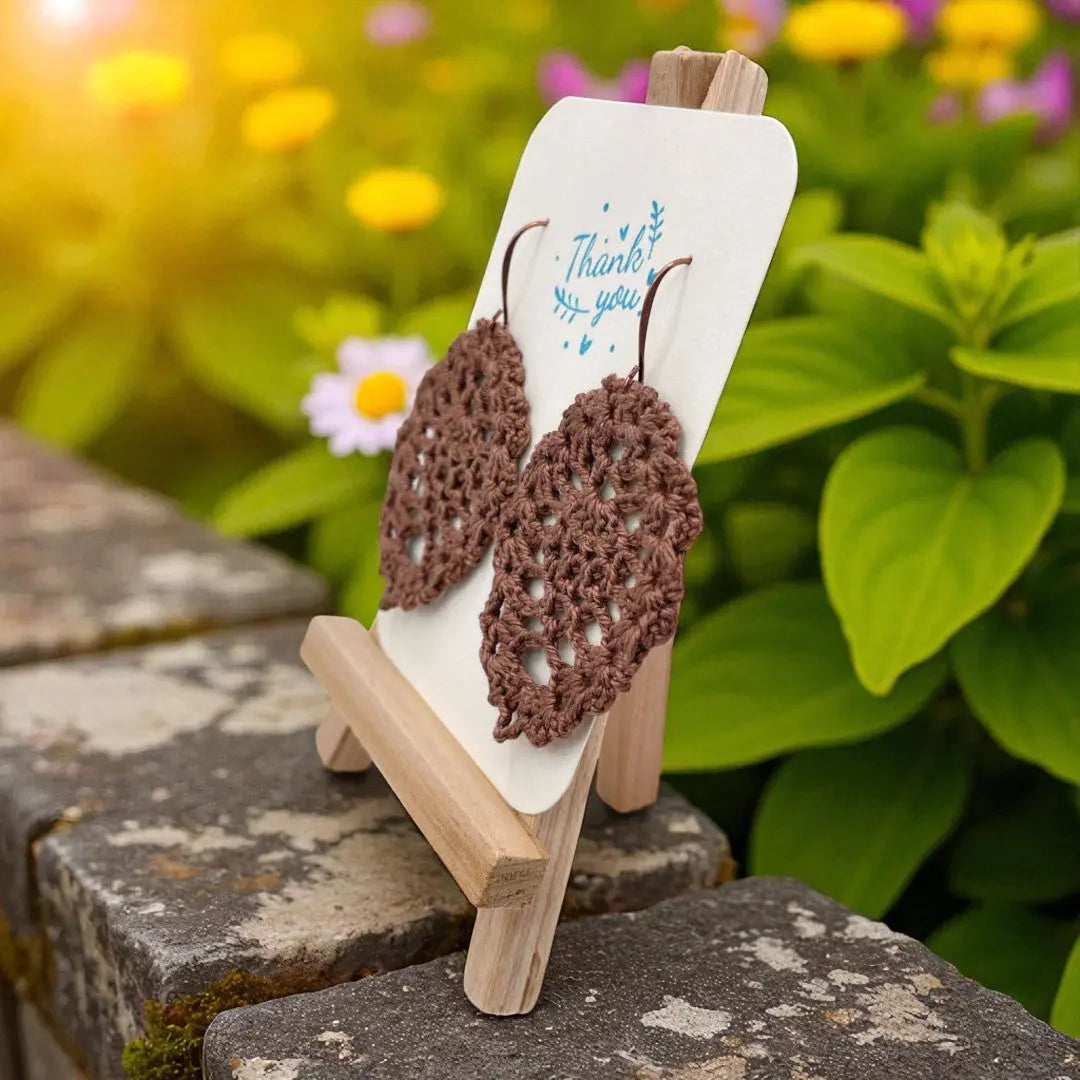 Lacey Pineapple in chocolate Tangles & Twine