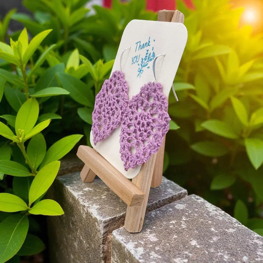 Lacey Pineapple in purple Tangles & Twine