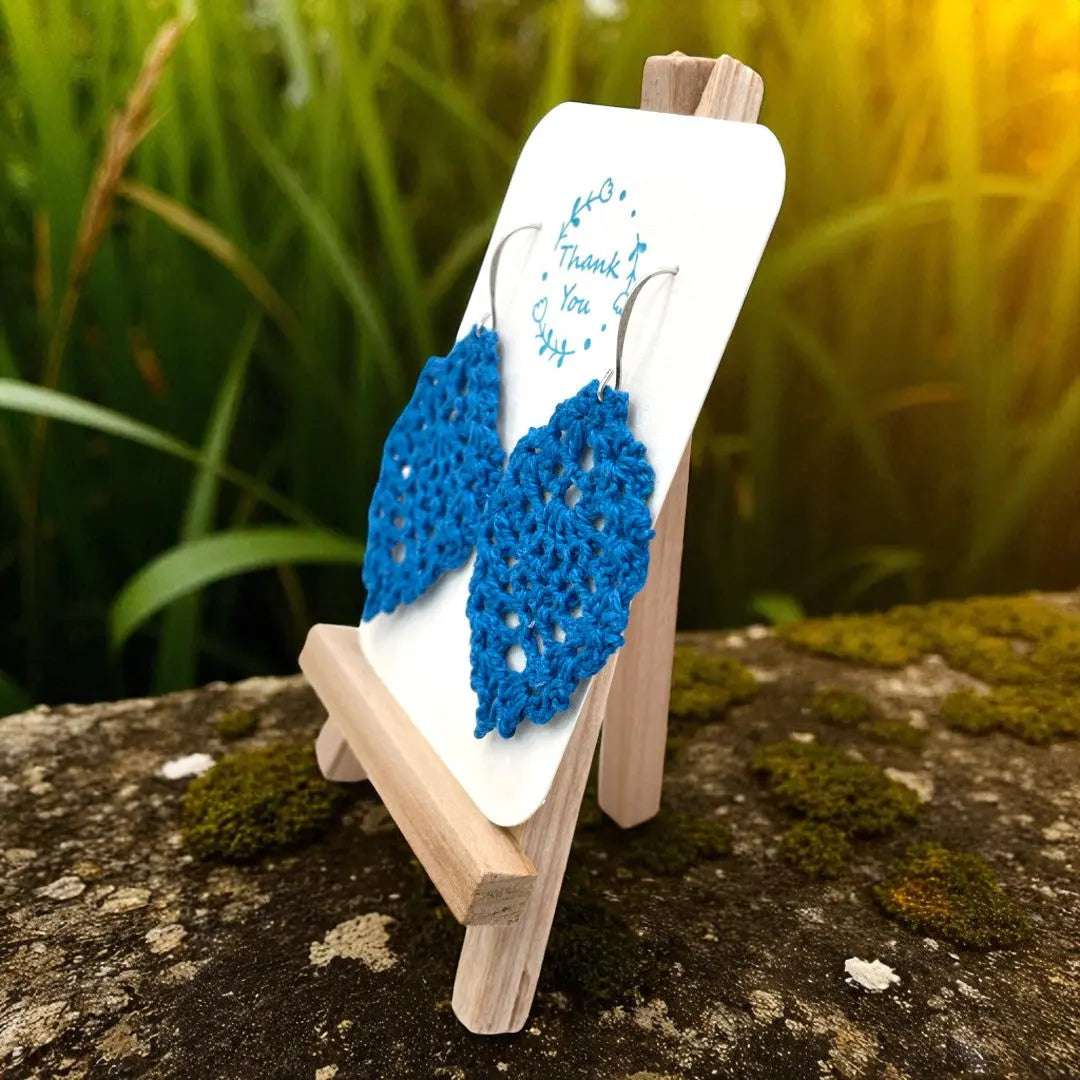 Lacey Pineapple in blue Tangles & Twine