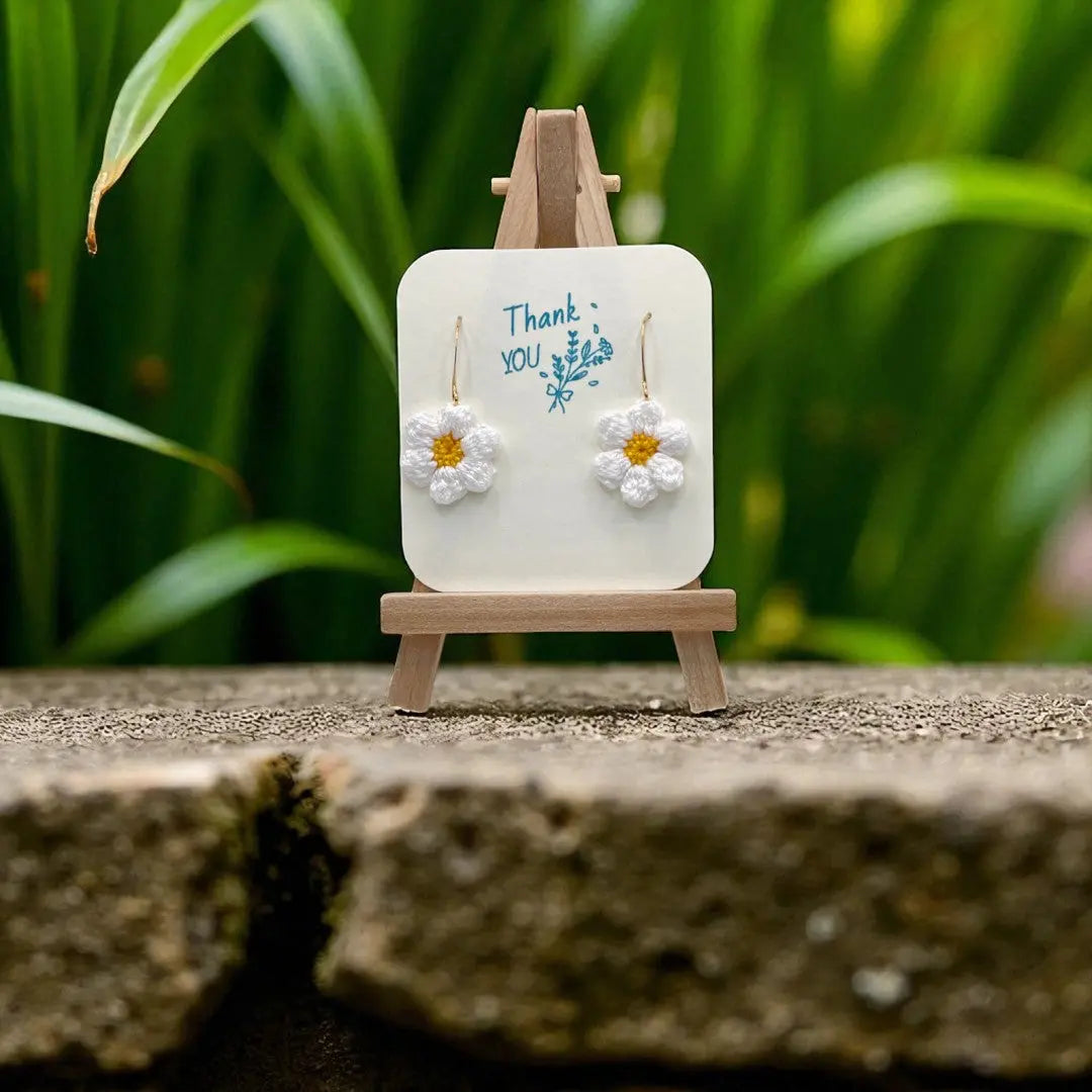 Dangly Puff Flower in white Tangles & Twine