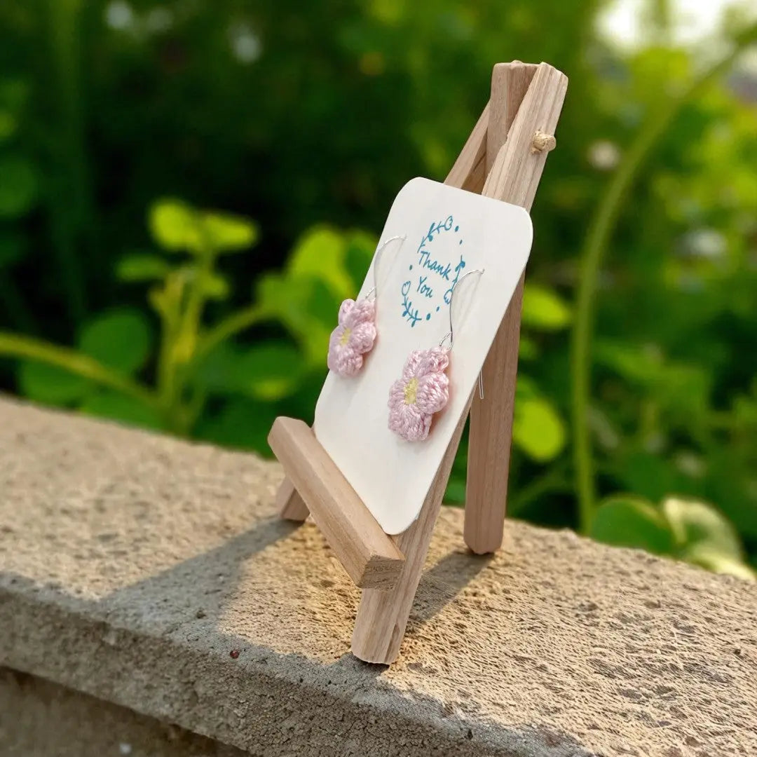 Dangly Puff Flower in light pink Tangles & Twine