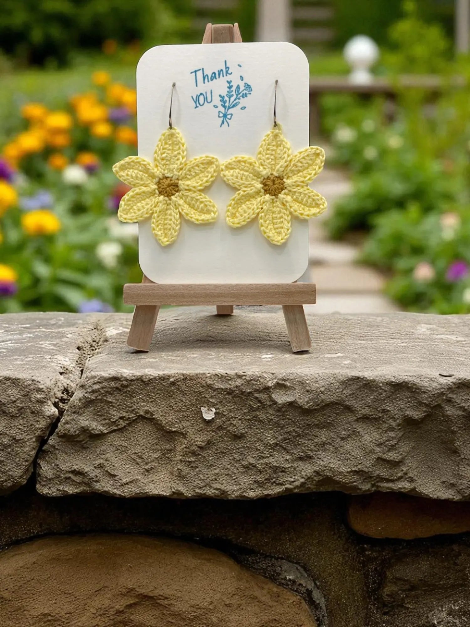 Large dangly yellow flower - Tangles & Twine