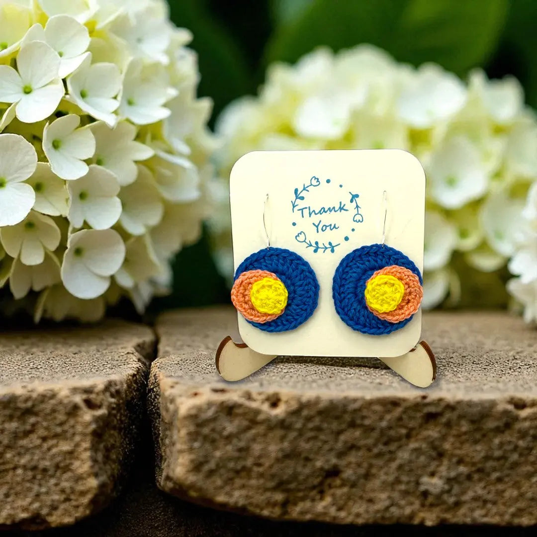 3D Circle in Blue, Pink, and Yellow Tangles & Twine