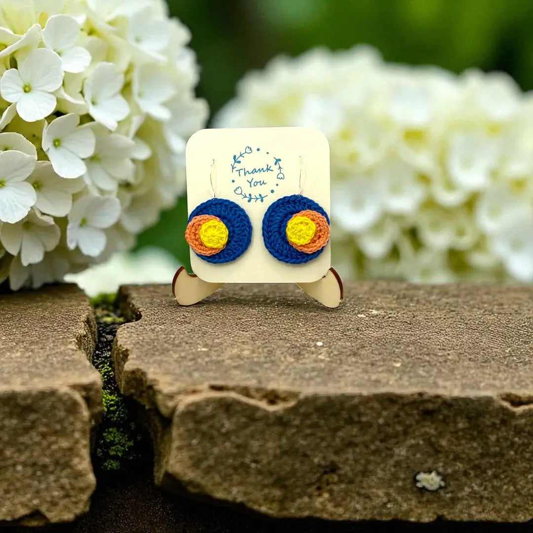 3D Circle in Blue, Pink, and Yellow Tangles & Twine